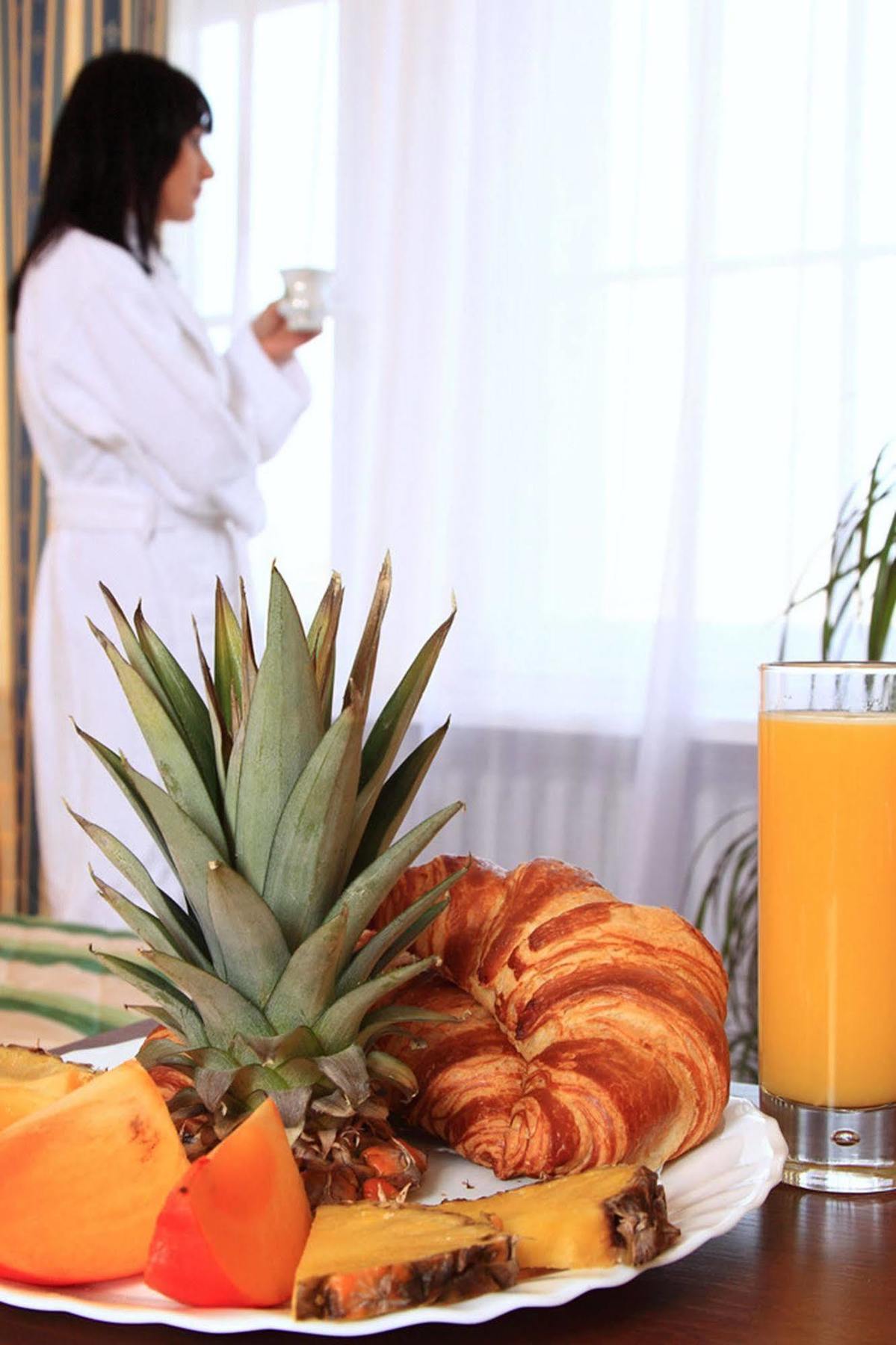 Hotel Central Inn Am Hauptbahnhof Pension Berlin Ngoại thất bức ảnh