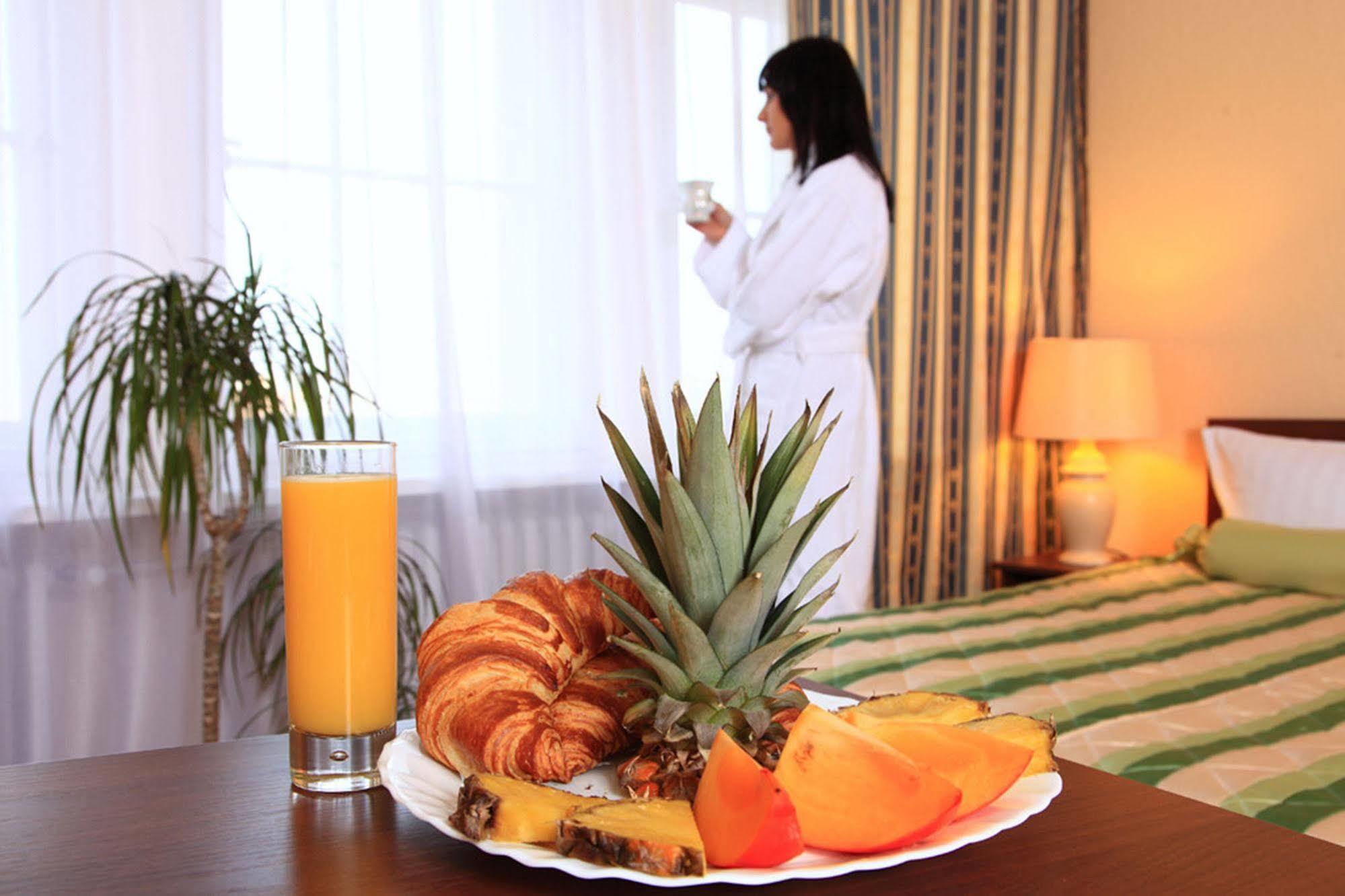 Hotel Central Inn Am Hauptbahnhof Pension Berlin Ngoại thất bức ảnh