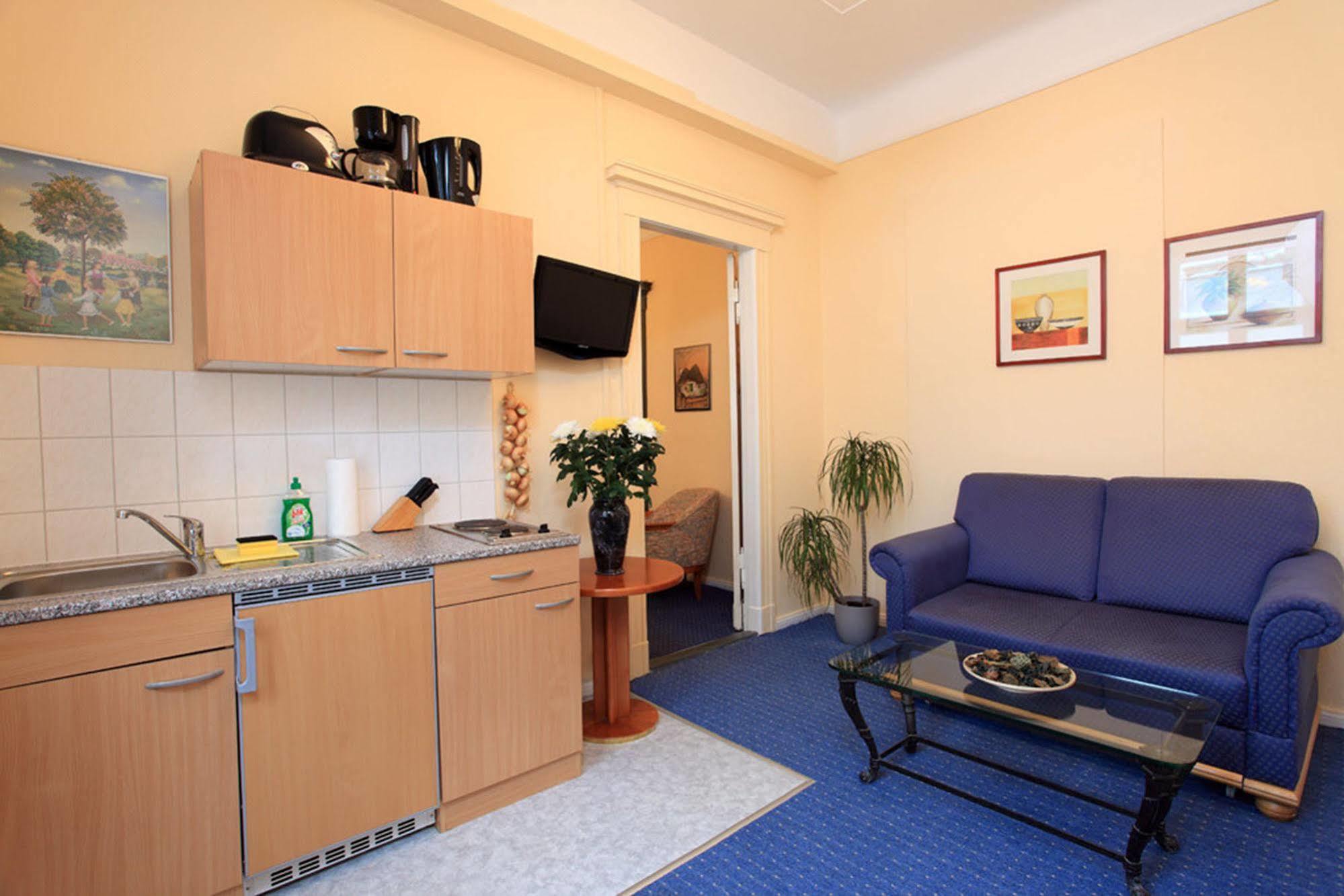 Hotel Central Inn Am Hauptbahnhof Pension Berlin Ngoại thất bức ảnh